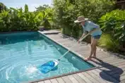 éviter algues piscine